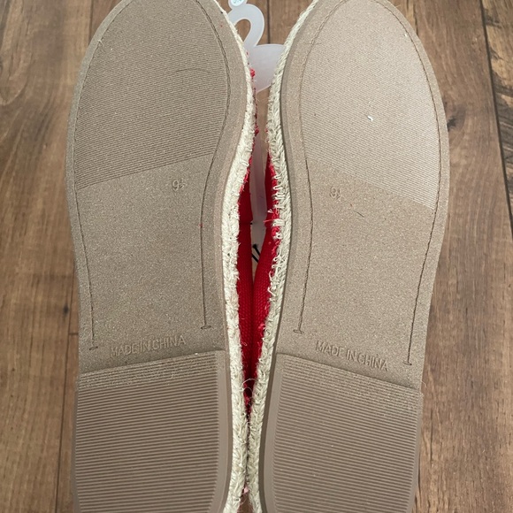 Maurices Red Slippers with Flag Design - Picture 3 of 4